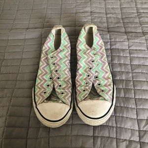❤️ 3/$10 Chevron Converse Women’s Size 7